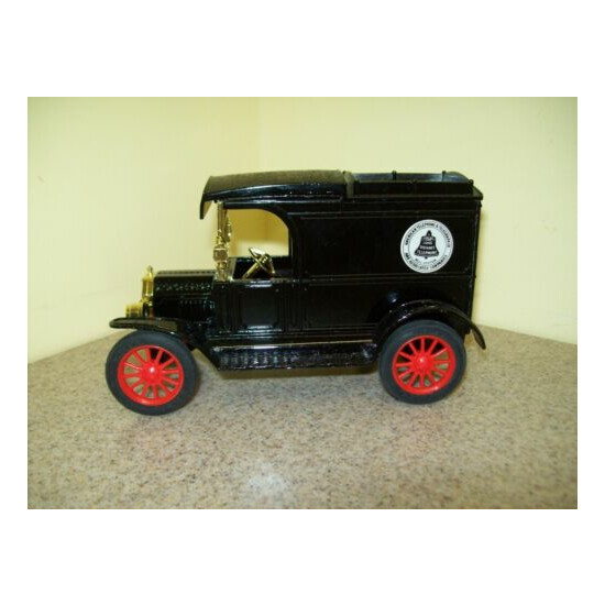 The Ertl Co Diecast Replica 1913 Ford Model T Van Bank w/Key Bell Telephone {2}