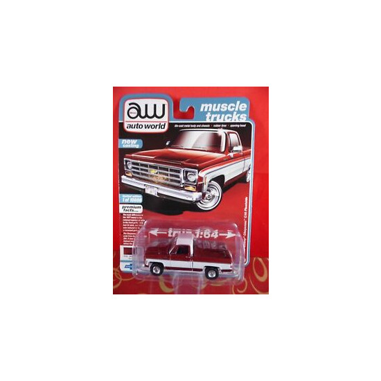 Auto World AW 2020 MUSCLE TRUCKS Red 1977 Chevy Cheyenne C-10 Fleetside 1/10808 {1}