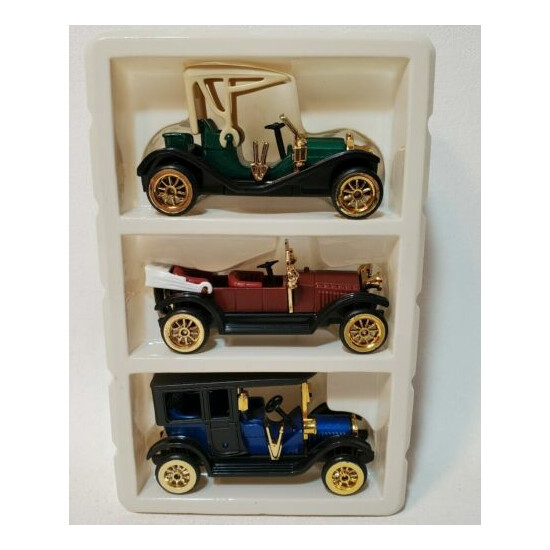 3 Vintage Antique Classic Style Die-cast & Plastic Cars 1:64 High Speed NIB {1}