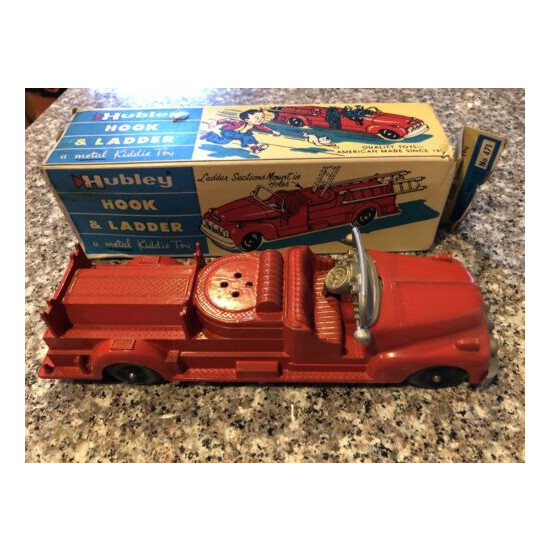 1950s Metal Hubley #468 Kiddie Toy Hook And Ladder With Box {1}