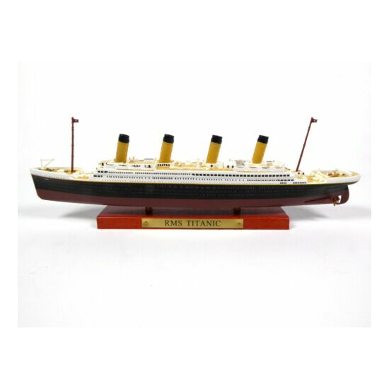 New Atlas Diecast R.M.S TITANIC 1:1250 Cruise Ship Model Boat Collection {2}