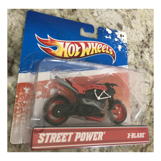 2 Collectible Hot Wheels Street Rollin Thunder & X-Blade Motorcycles Bikes {8}