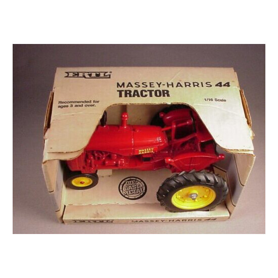 Vintage Ertl Massey Harris 44 Tractor 1/16 diecast metal Farm Toy in box #1133 {1}