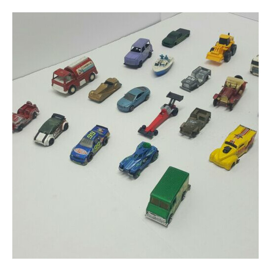 Matchbox Toy Car and misc Lot 20  {10}
