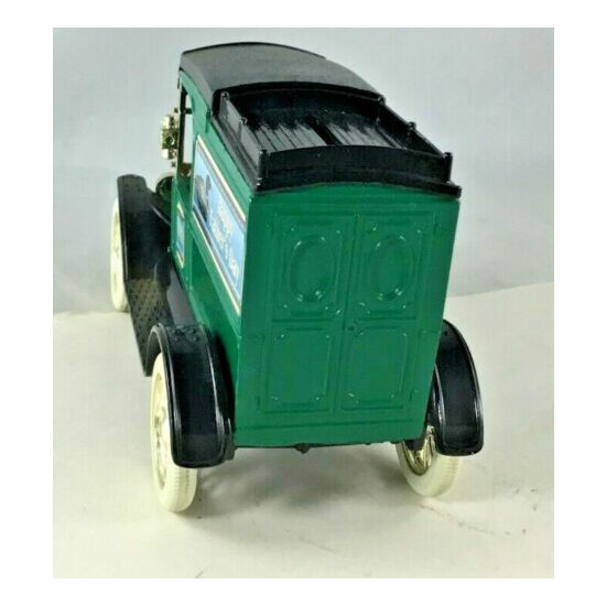 Fathers Day Collectible Gift Bank Ford Motor Co Vintage 1992 Green Die Cast New  {3}