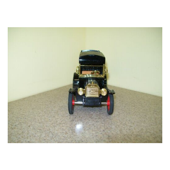 The Ertl Co Diecast Replica 1913 Ford Model T Van Bank w/Key Bell Telephone {5}