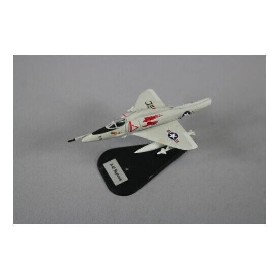 Zf1540 military aircraft miniature atlas metal a-4f skyhawk 5sc 123x77x72mm  {1}