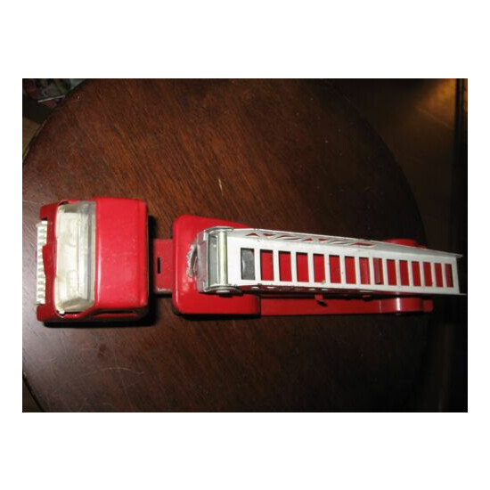 Vintage Red Metal Tonka Fire Truck with Trailer & Ladder {2}