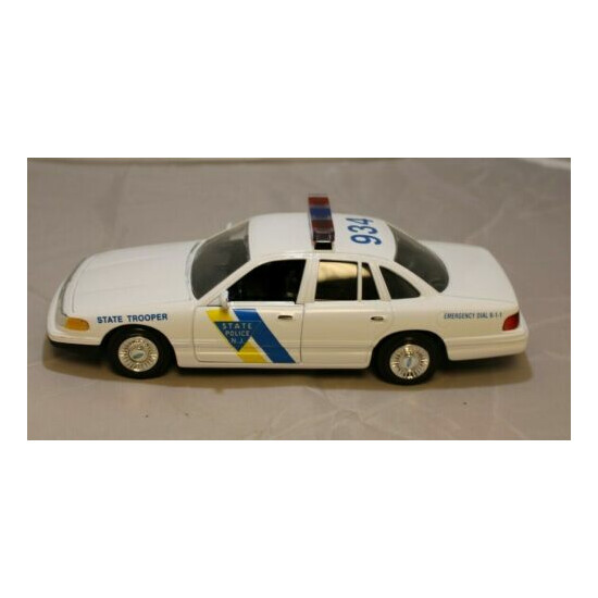 New Jersey State Police 1:24 Scale Ford Crown Victoria Interceptor Replica {2}