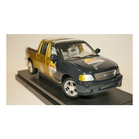 2002 Ford F-150 Crew Cab Pickup OUTDOOR SPORTSMAN by ERTL COLLECTIBLES {1}