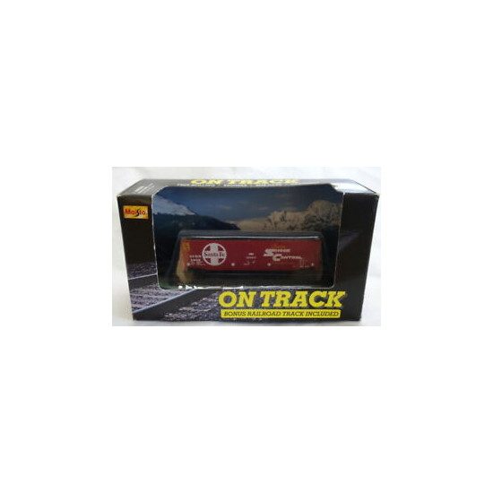 Maisto On Track diecast & plastic Santa Fe Boxcar {1}
