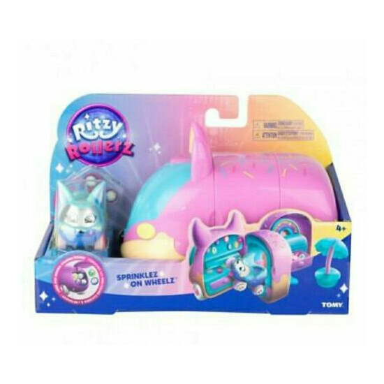 Ritzy Rollerz Toy Cars with Surprise Charms, Sprinklez on Wheelz Donut Shop USA {1}