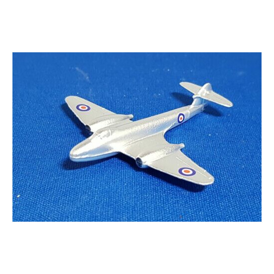Professional Restoration: Dinky 70e, Gloster Meteor Fighter jet. Silver {1}