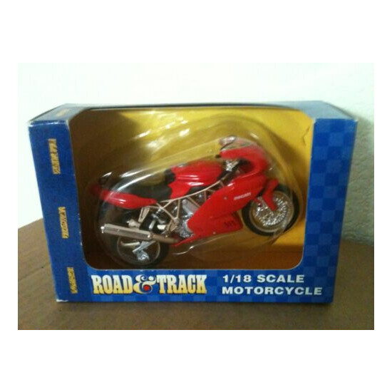 NEW MAISTO ROAD & TRACK DUCATI MOTORCYCLE DIE CAST 1:18 {1}