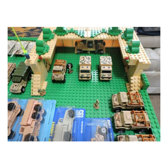LEGO / PLUS MILITARY BASE WITH HOT WHEELS VINTAGE MILITARY VEHICLES. {7}