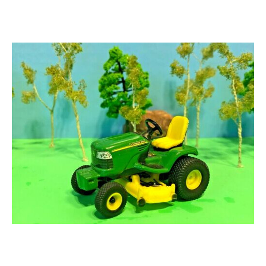 John Deere, Very Cool, Riding Tractor, With Lawn Mower Deck, ERTL Quality, 1/32 {2}