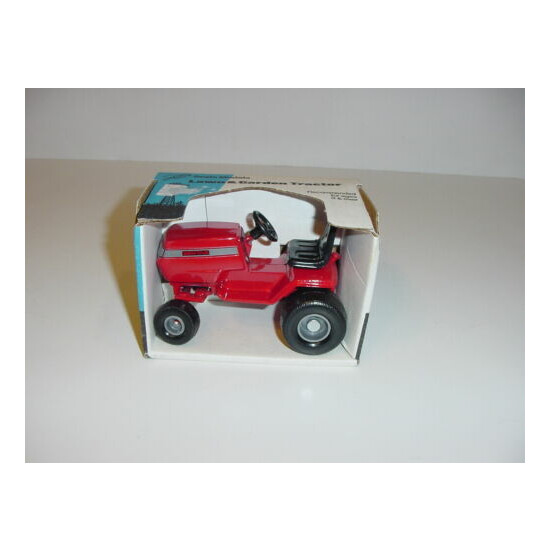 1/16 Vintage Sentar Lawn & Garden Tractor by Scale Models NIB! {2}