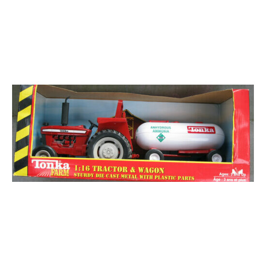 BRAND NEW in BOX NRFB**TONKA FARM **1:16Tractor +Anhydrous Ammonia Wagon DIECAST {7}