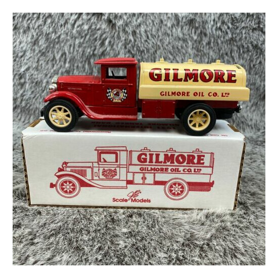 Gilmore Oil Co Die Cast Truck Bank 1931 International Vintage 1994 NOS {1}