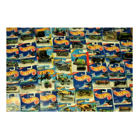 HOT WHEELS LOT OF 30 ON CARDS PICK QUAN+ {1}