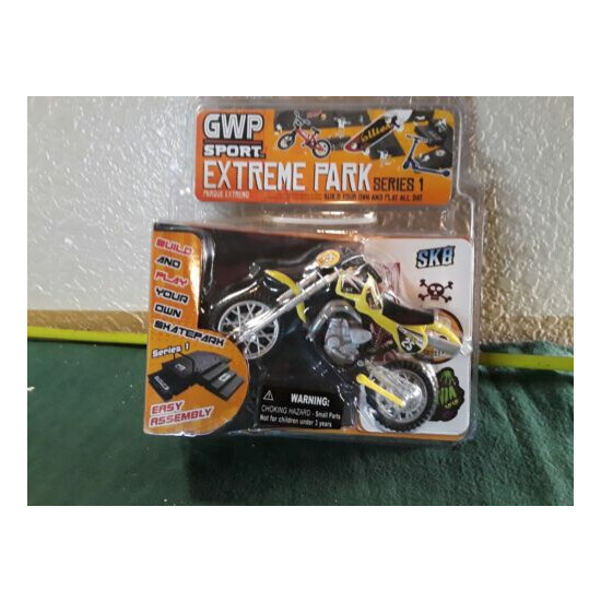 GWP Sport Extreme Park Series 1, Motorcycle and mini skate park, NIB {1}