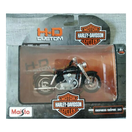 2008 FLSTSB Cross Bones Harley Davidson Series 30 H-D Custom Maisto 1:18  {1}