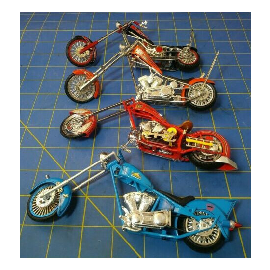 LOT of 4. 1:18 WEST COAST CHOPPERS. Joy Ride. Motorcycles. Missing parts. {1}