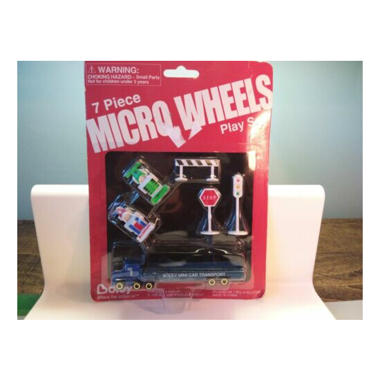 Micro Wheels Racing 7 piece play set Vintage 1997 NIP {1}