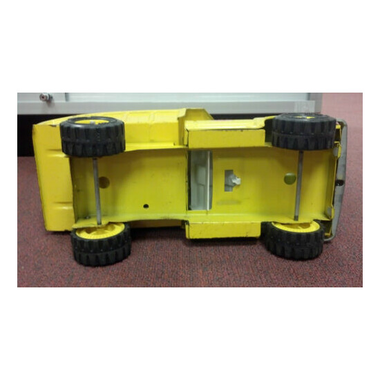 TONKA Dump Truck, Older Style, Very Nice Condition, Early 1970's {8}