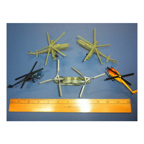 5 HELICOPTERS PLANES AIRCRAFT MILITARY AIR FORCE diecast/metal/plastic lot #2 {4}