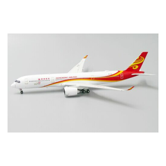 JC Wings 1:400 Hong Kong Airlines Airbus A350-900 XWB B-LGC {2}