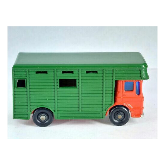HORSE BOX / FLOAT ~ Matchbox Lesney 17 E ~ Made in England in 1969 {1}