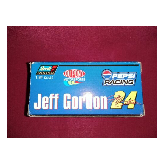 REVELL JEFF GORDON #24 NASCAR2001 DUPONT PEPSI CHEVY MONTE CARLO 1:64 SCALE NEW  {7}