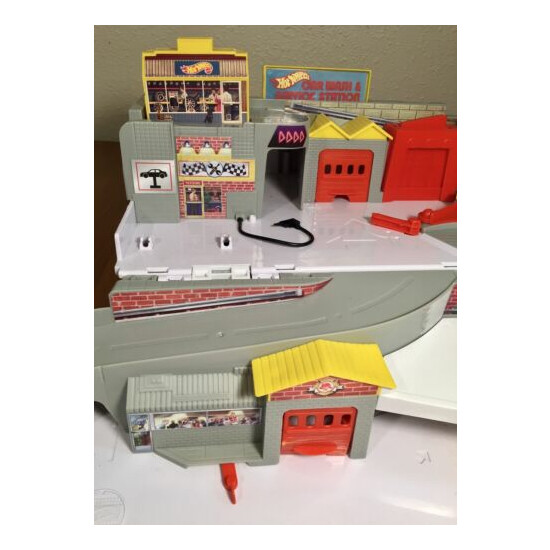 Hot Wheels Car Wash and Service Station Center PlaySet DMW90 Mattel toy set  {3}