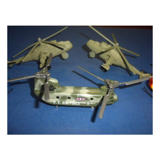 5 HELICOPTERS PLANES AIRCRAFT MILITARY AIR FORCE diecast/metal/plastic lot #2 {5}