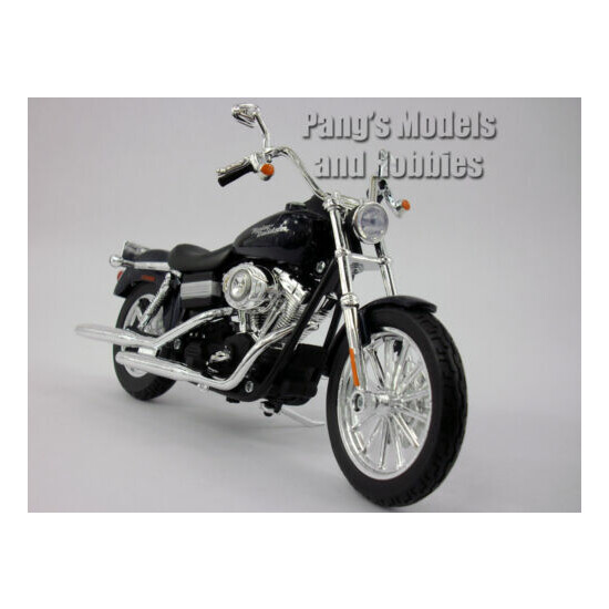 Harley - Davidson Dyna Street BOB 1/12 Scale Die-cast Metal Model by Maisto {2}