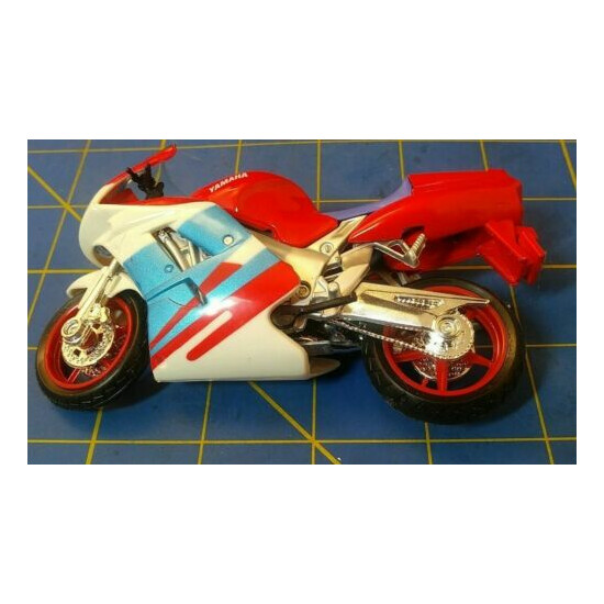 Vintage Yamaha Die Cast Motorcycle by Maisto {1}