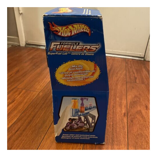 NEW Hot Wheels Formula Fuelers SuperFuel Lab Station Power Mixer Motorcycle 2004 {9}