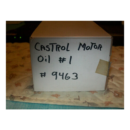 ERTL #9463 "CASTROL MOTOR OIL" 1913 MODEL T VAN STOCK Black Tires (MIB) {7}